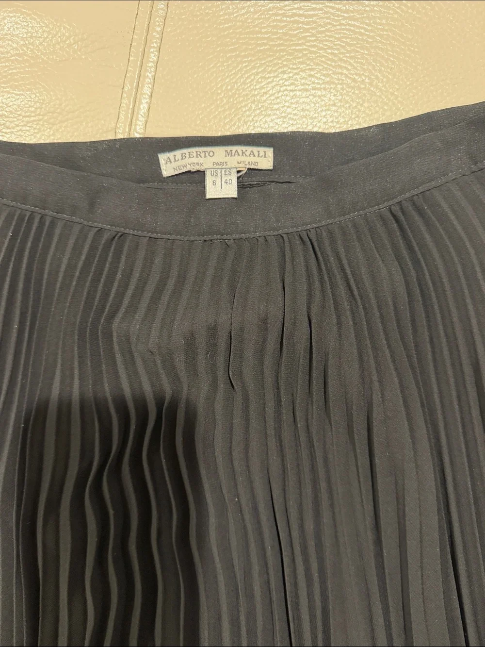 Alberto Makali Black Pleated Midi Skirt